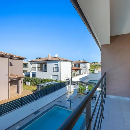 Gusto וודניאן